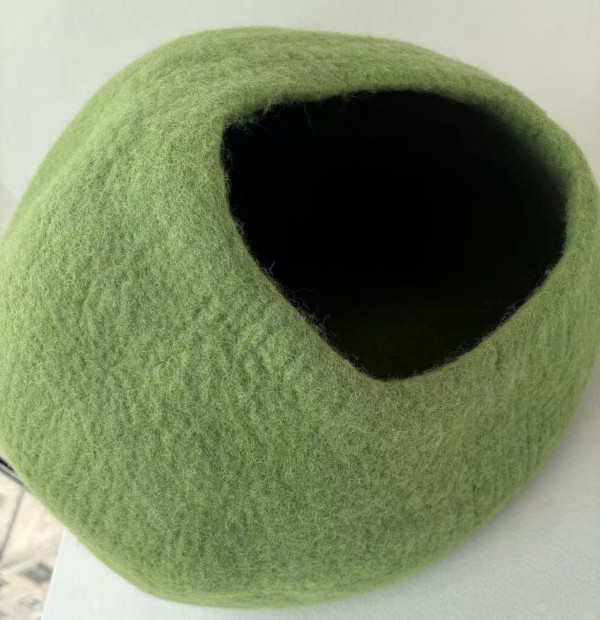 Felt Cat Cave Bed Manufacturer | Custom Wool Felt Cat Caves